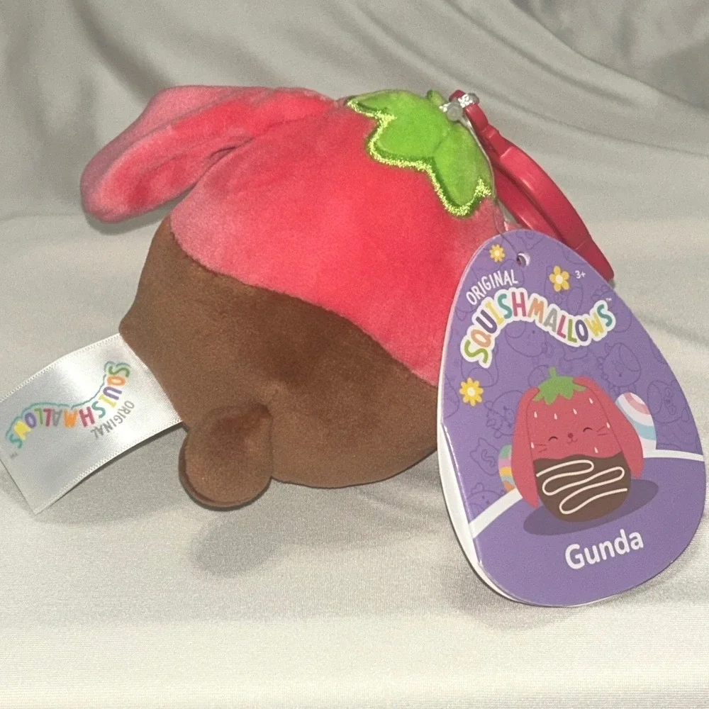 Squishmallows Gunda the Chocolate‎ Strawberry Rabbit #2669 Easter Clip 3.5 inch